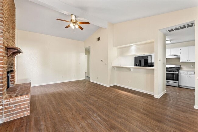 Building Photo - 2518 Howellwood Way