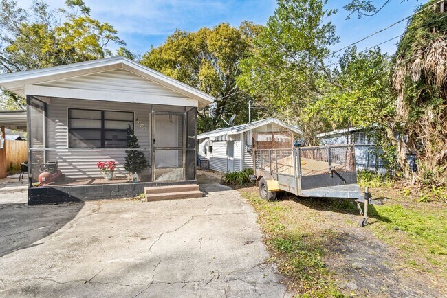 Building Photo - 8108 N Alaska St