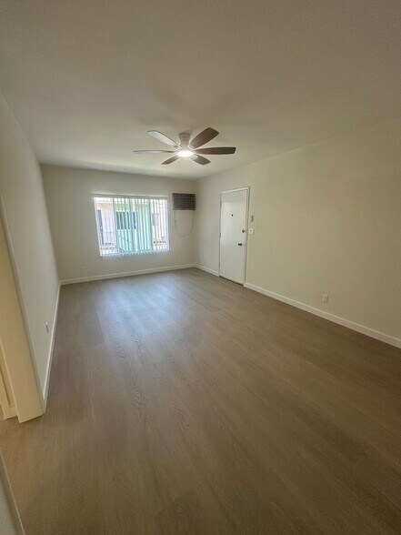 Building Photo - 14525 Albers St