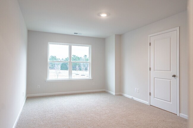 Building Photo - 205 1st St