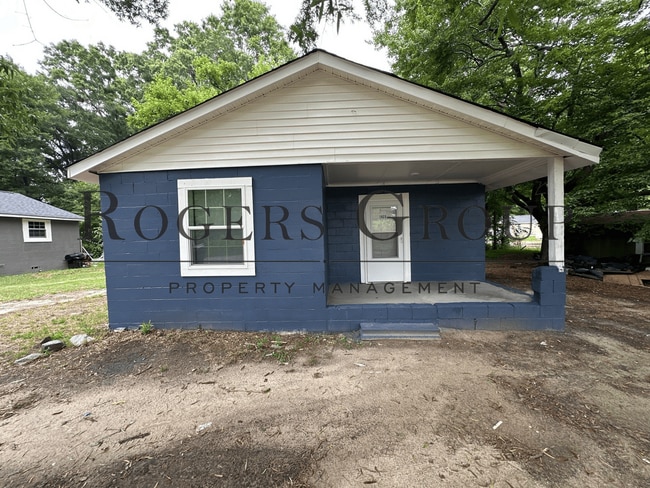 Building Photo - 1023 Hughes St