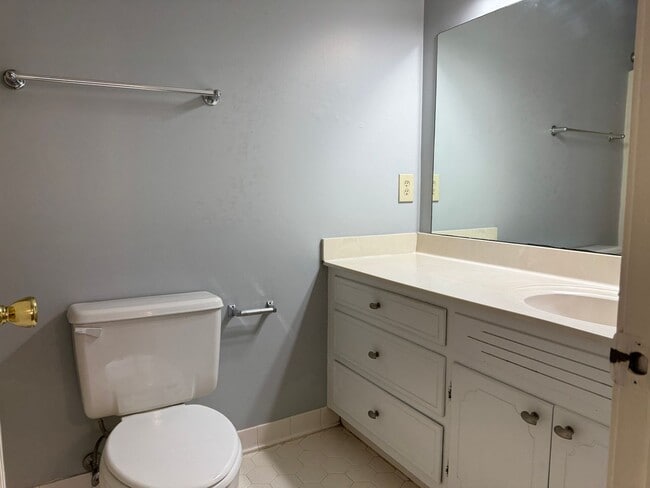 Building Photo - Great Location!!! Five Points, Tanyard Condominium's