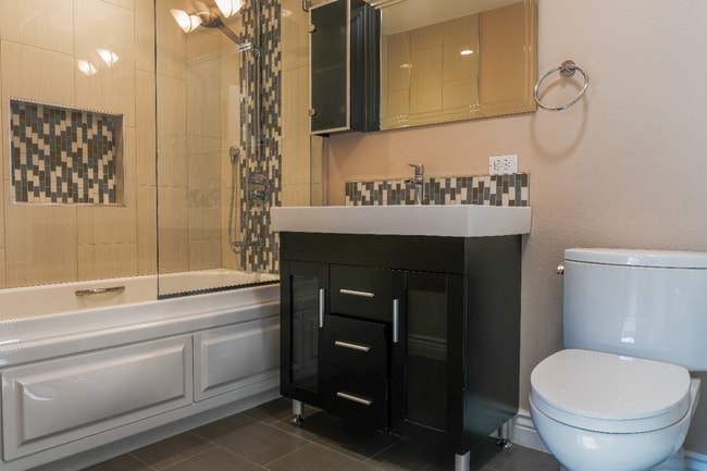 Building Photo - Beautifully remodeled, Los Altos Schools, ...