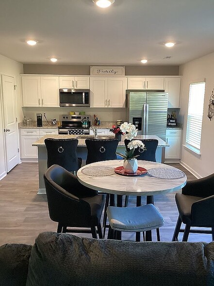 Building Photo - 313 Owens Ridge Way