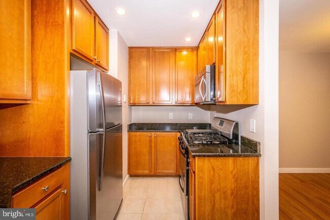 Building Photo - 9 Silverwood Cir