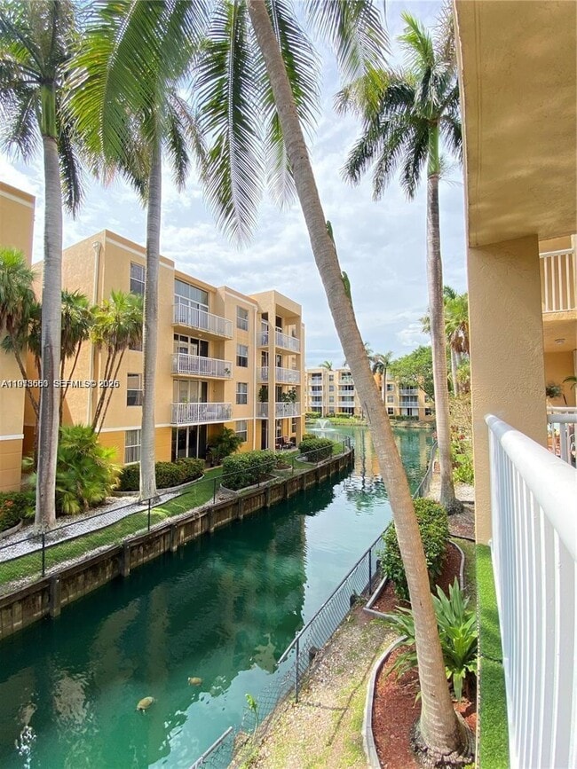 Building Photo - 1350 SE 3rd Ave