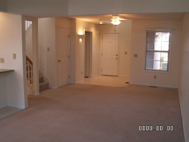 Building Photo - 981 Jasmine Dr