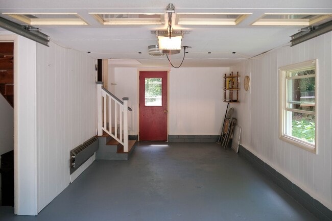 Building Photo - Must See Ranch Single Family Home
