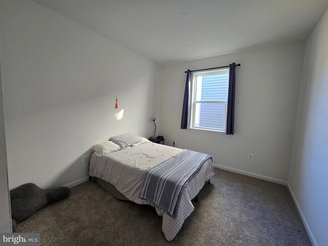 Building Photo - 609 Clover Ln