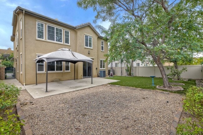 Building Photo - Charming Lake Rancho Viejo Home – Beautifu...