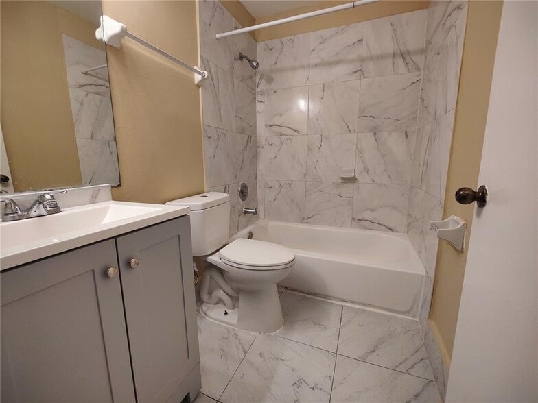 Building Photo - 3441 NW 44th St