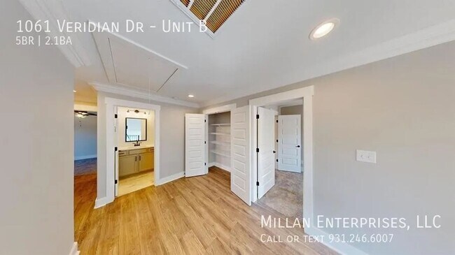 Building Photo - 1061 Veridian Dr
