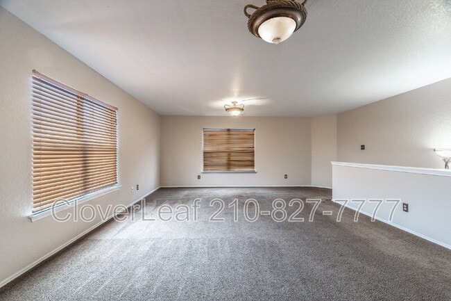 Building Photo - 6203 Lakeview Dr.