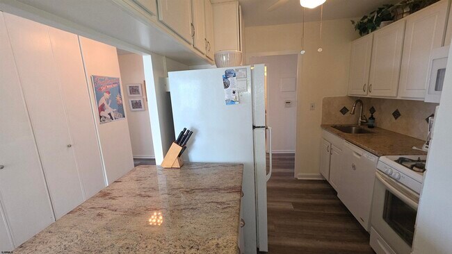 Building Photo - 9400 Atlantic Ave