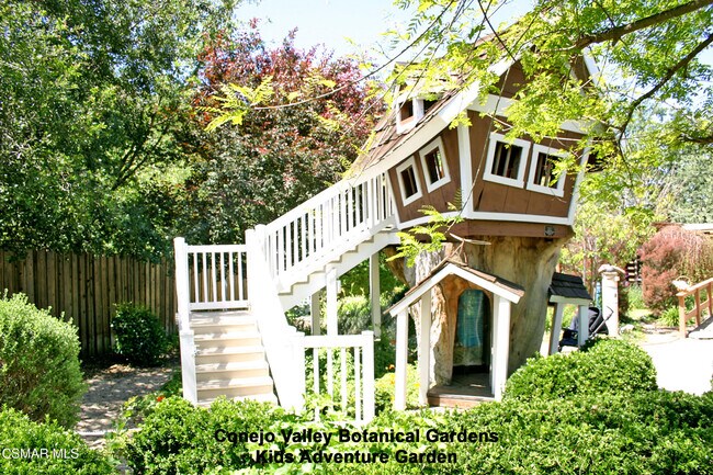 Building Photo - 724 Zinnia Ct