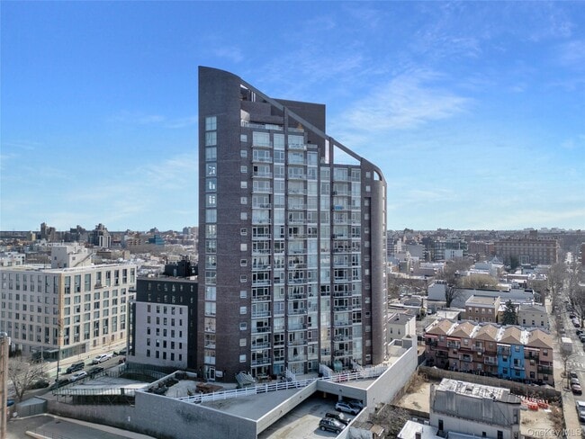 Building Photo - 11-24-24 31st Ave