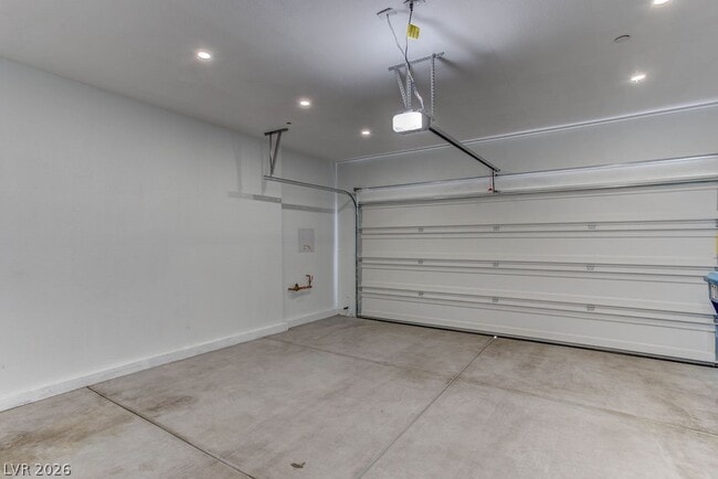 Building Photo - 70 Harrison Rose Ct