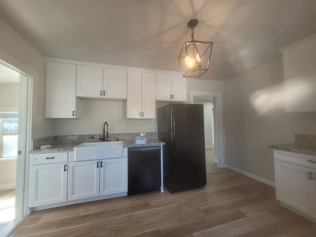 Building Photo - 4143.5 Cleveland