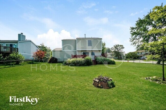 Building Photo - 2958 Badger Dr