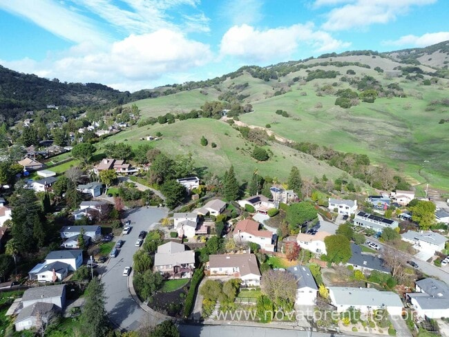 Building Photo - 40 Martinez Ct