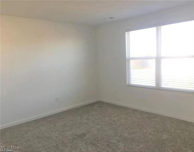 Building Photo - 63 Woodhull Cir