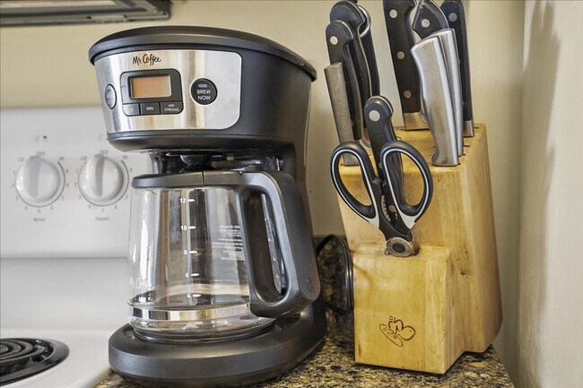 Building Photo - 1733 Sea Fair Dr