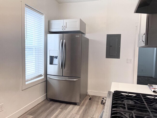 Building Photo - 778 S 400 E