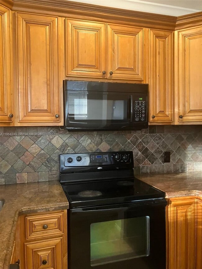 Building Photo - 620 Cypress Club Way