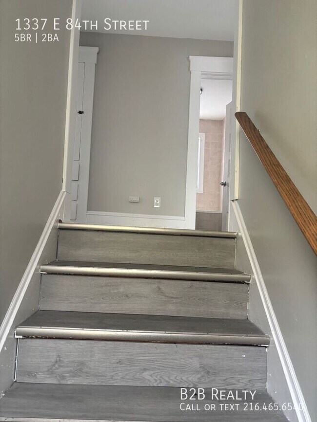 Building Photo - 1337 E 84th St