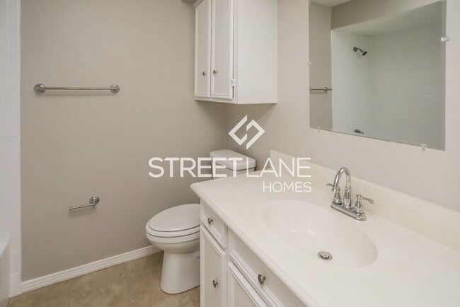 Building Photo - REDUCED!- Charming 3 bedroom in Garland!