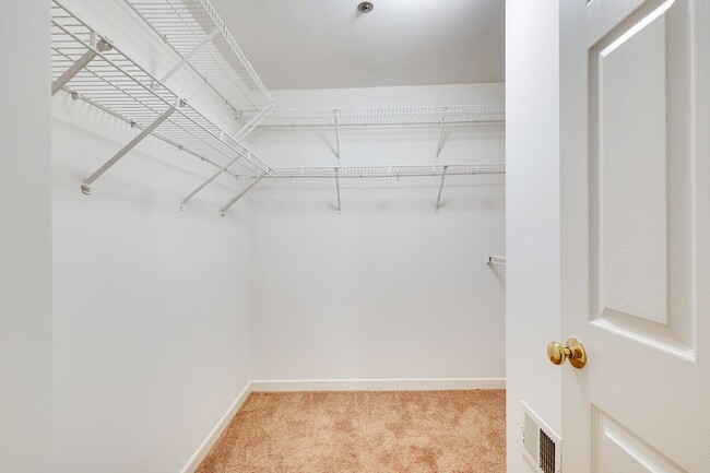 Building Photo - Ideally located near the Metro and Tysons ...