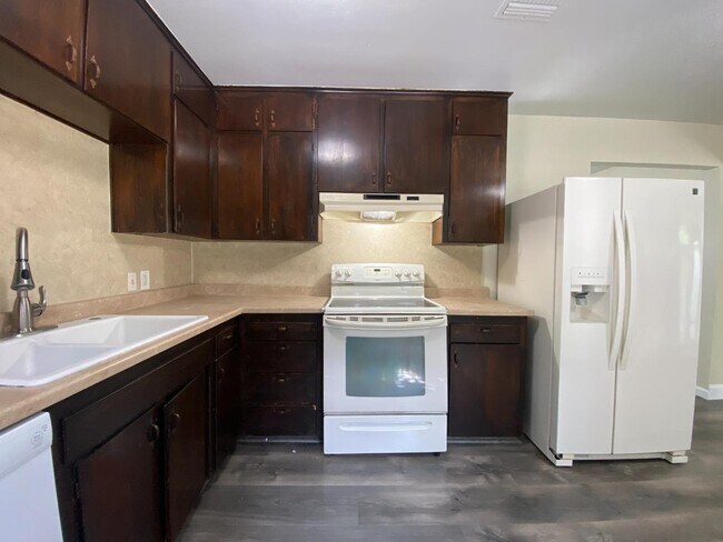 Building Photo - 2609 W Griffith Way