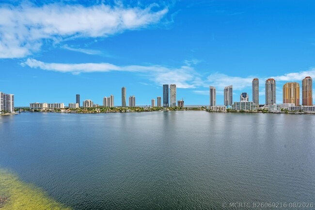 Building Photo - 5000 Island Estates Dr