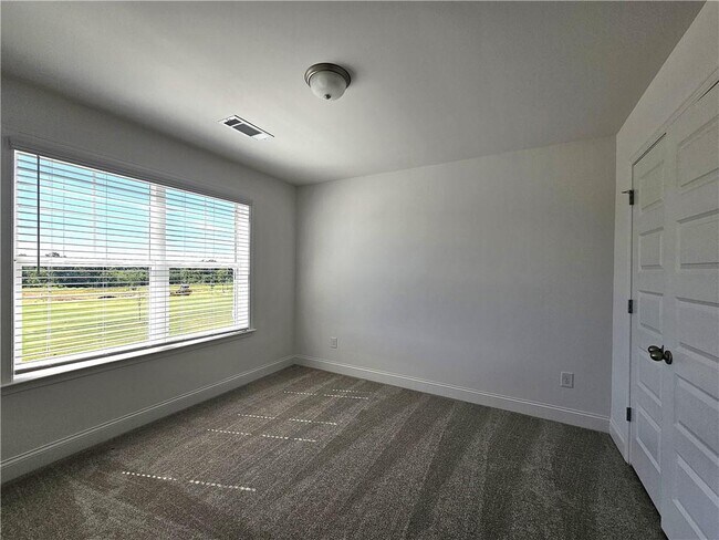Building Photo - 7313 Yewtree Dr