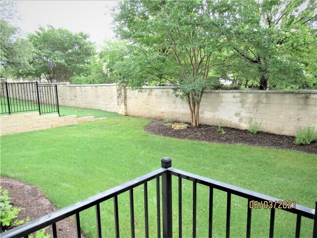 Building Photo - 106 Coyote Trail