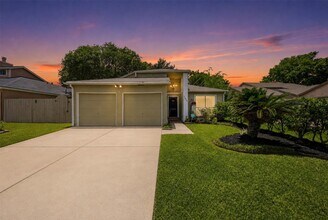 Building Photo - 7518 Alcomita Dr