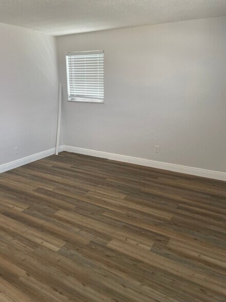 Building Photo - 121 Marcelle Ave