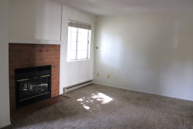 Building Photo - Live Close to It All: 2BR Condo Near CSU