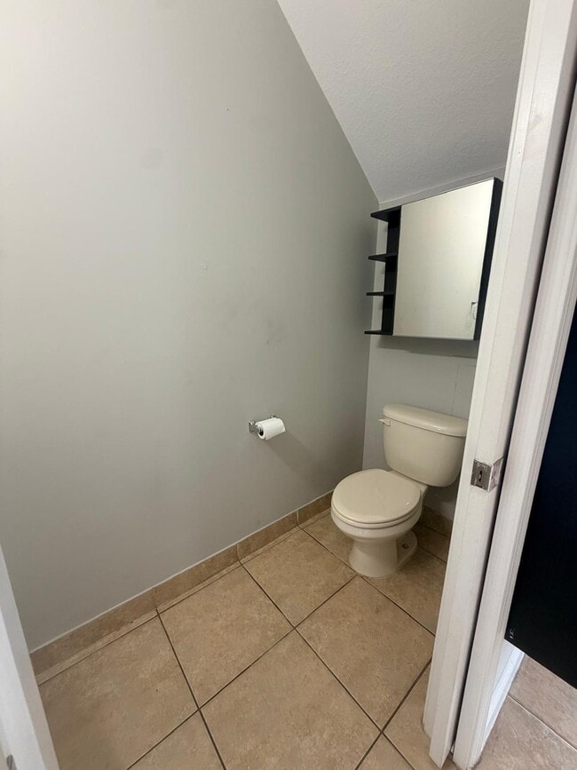 Building Photo - 7644 Foxcroft Ln