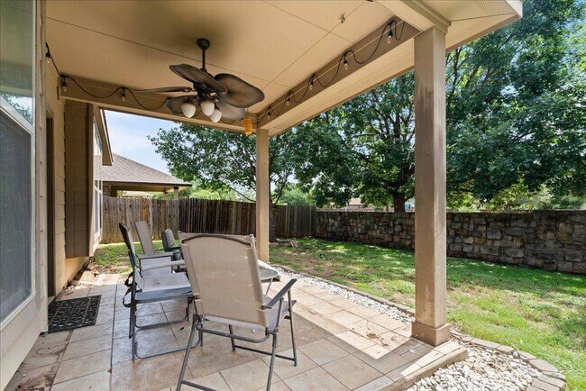 Building Photo - 642 Irvin Dr