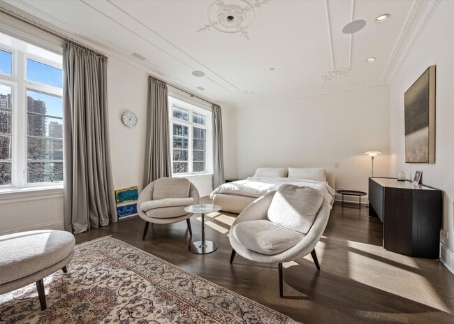 Building Photo - 441 W Deming Pl