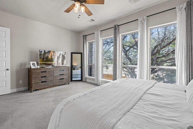 Building Photo - 313 Terrene Trl