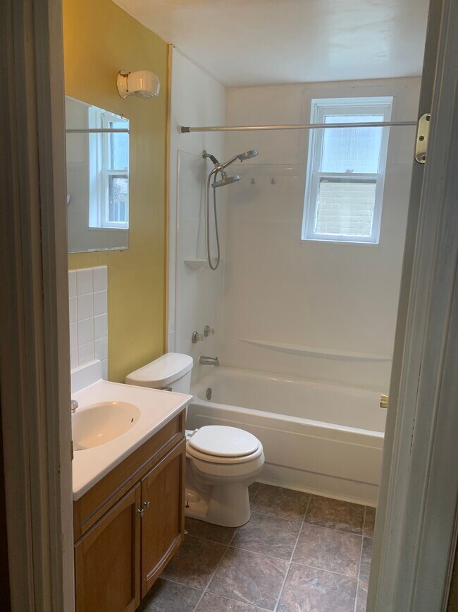 Building Photo - 1502 S. 10th St.