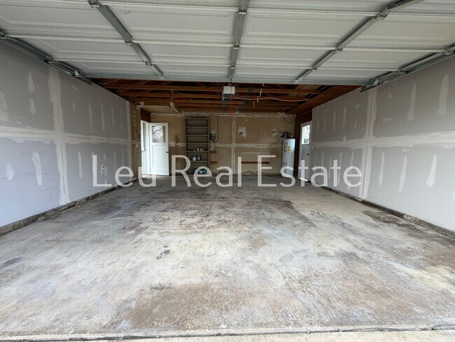 Building Photo - 7628 N Colony Wy