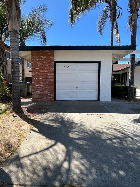 Building Photo - 5157 Snow Dr