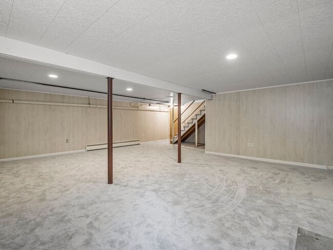 Building Photo - 40 Langley Ln