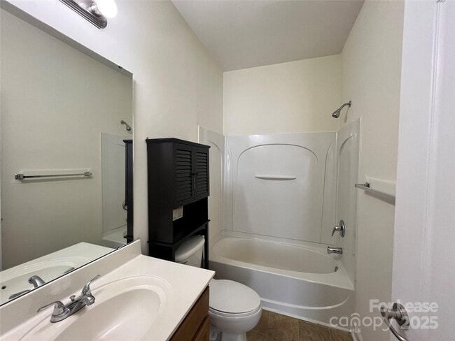 Building Photo - 202 Welton Way