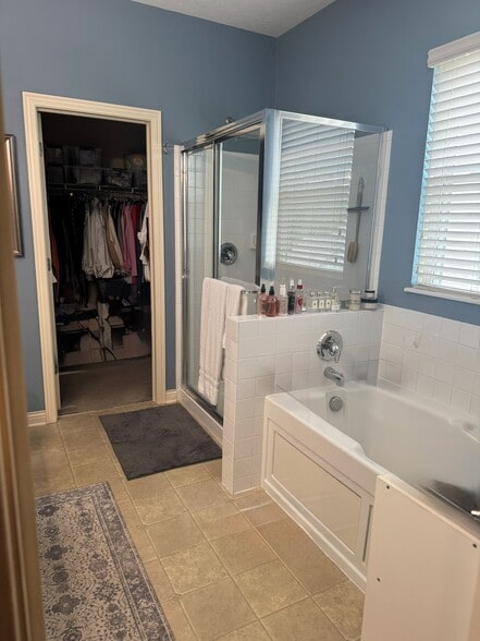 Master Bath - 6144 Braet Rd