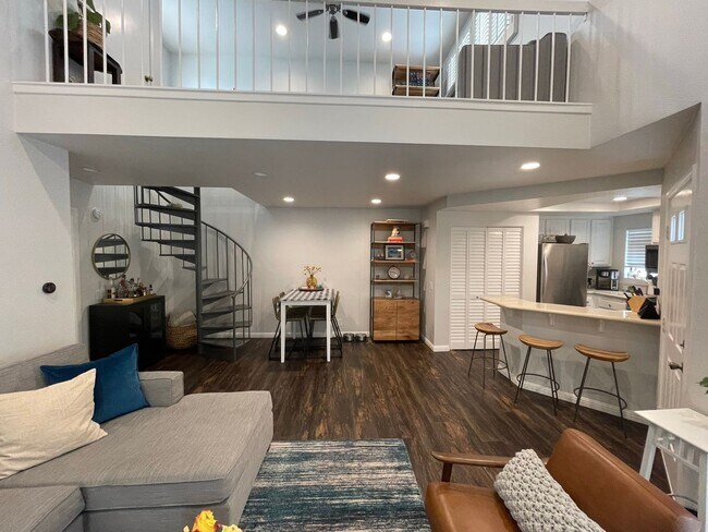 Building Photo - **Coming Soon** 2-Level Loft Condo with Re...