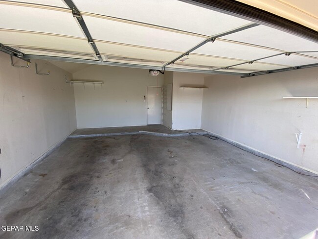 Building Photo - 715 Espada Dr